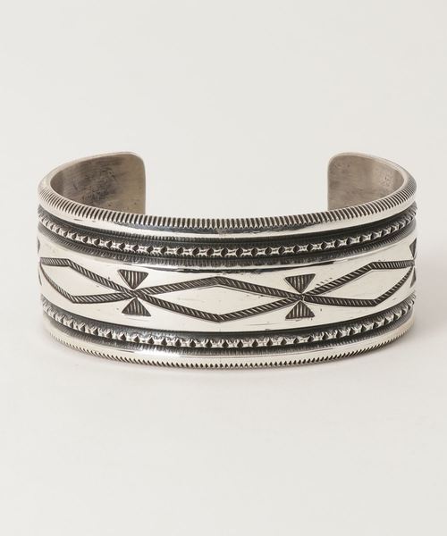 [UNCUT BOUND] 【INDIAN JEWELRY】　NAVAJO 　Harrison Jim ハリソンジム SILVER BIG BANGLE