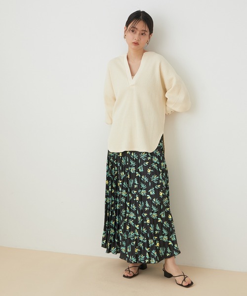 シアーブラウス×マキシ丈スカート