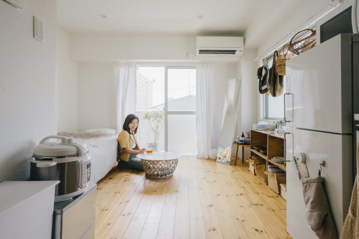 木箱を使ってシンプル・おしゃれに彩るワンルーム