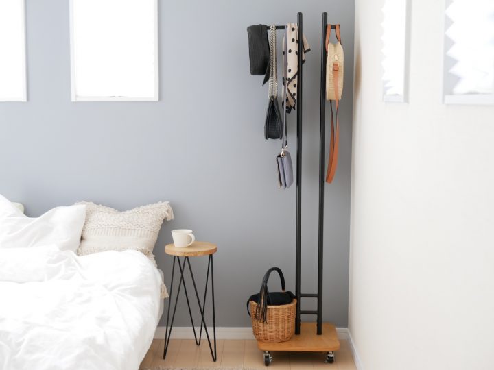 VALET HANGER STAND7