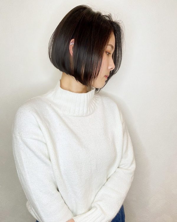 髪の美しさが際立つボブヘアスタイル