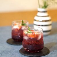 イッタラ《フルッタ・カステヘルミ》で彩る！夏のテーブルシーンを特集