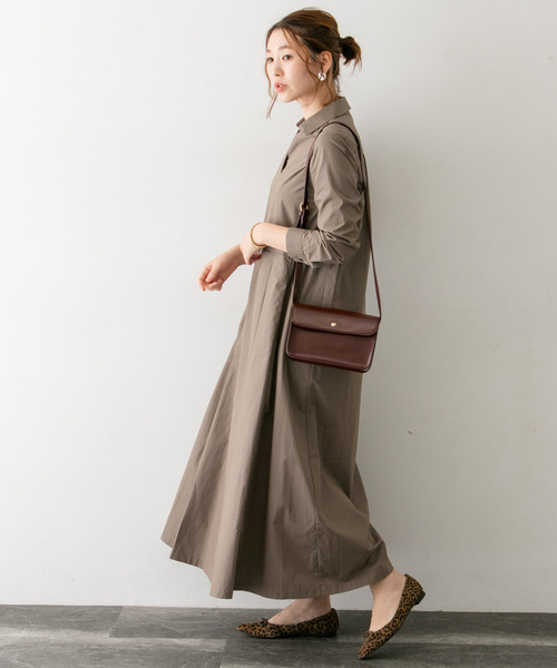 シャツマキシワンピース×バレエシューズ