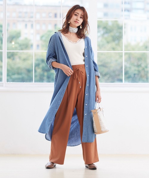 秋のデニムワンピースコーデ特集 最新 アウターと足し算してもおしゃれ Folk