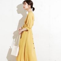 コーデがパッと華やかに♡《カラーワンピース》の着こなし術が気になる！