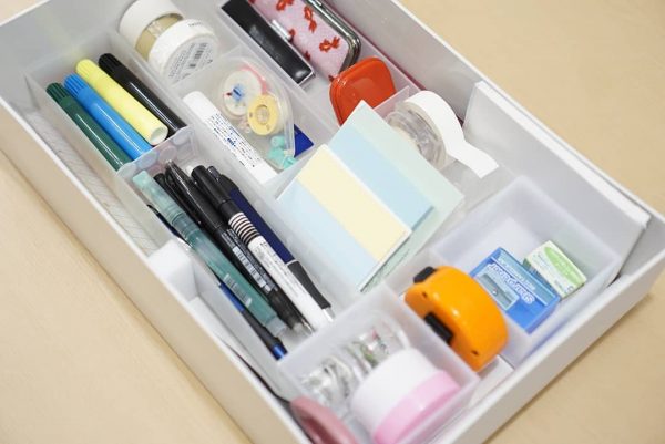 無印良品etc のアイテムを活用 家族みんなが分かりやすい文房具収納術 Folk