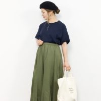 ネイビーtシャツのコーデ特集 大人のきれいめな着こなしを季節別に紹介 Folk