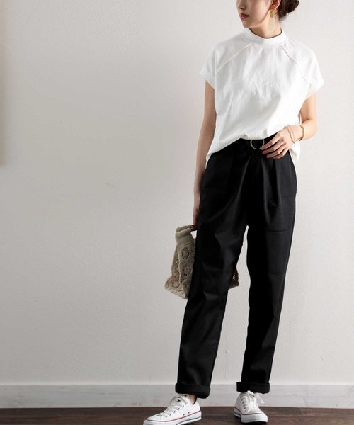 ワーク カジュアルの定番 チノパン でつくる大人のリラックスコーデ15選 Folk