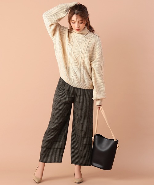 チェック柄パンツの秋コーデ 大人女性のおしゃれ上手な着こなし方は Folk