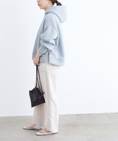 パーカーの秋コーデ 季節に合ったレディースのおしゃれな着こなしを紹介 Folk