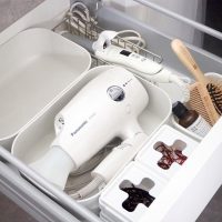 日々の暮らしを整えよう！毎日使う《ドライヤー》収納アイデアを紹介♪