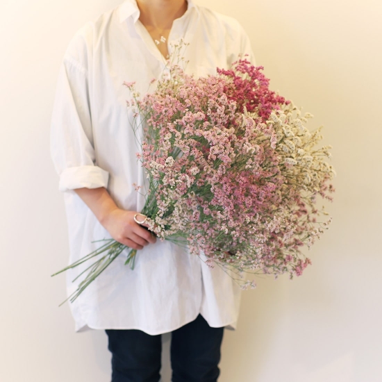 部屋を 夏らしく 彩ろう 夏に気をつけたいお花の飾り方と おすすめのお花って Folk