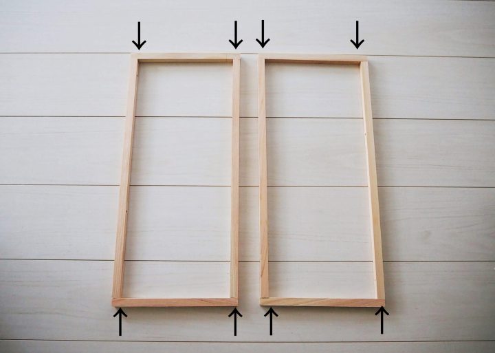 1.ラックの側面になる木枠を2つ作る3