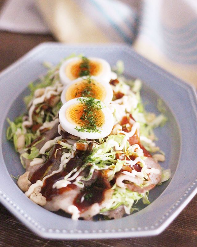 キャベツのとん平焼き風ミルフィーユサラダ
