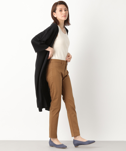 ストレッチスリムパンツの服装