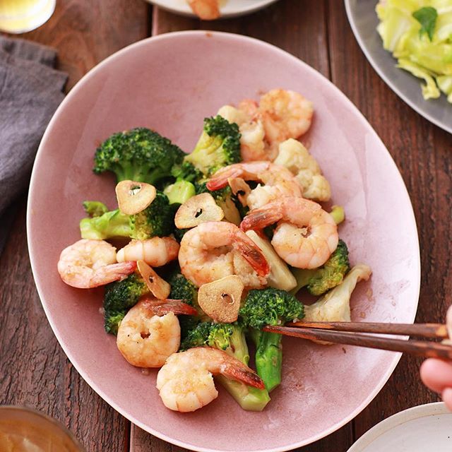 糖質制限中のお昼ごはん！エビブロ炒め