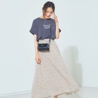 甘さ控えめがポイント！《花柄スカート》の大人コーデが気になる♡
