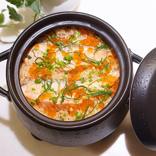 和食の献立に。鮭の炊き込みご飯レシピ