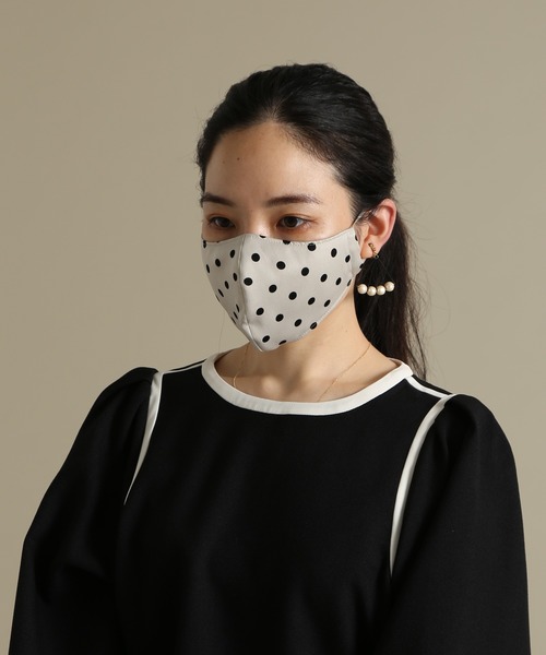 [TIARA] ピーチサテンドット柄マスク