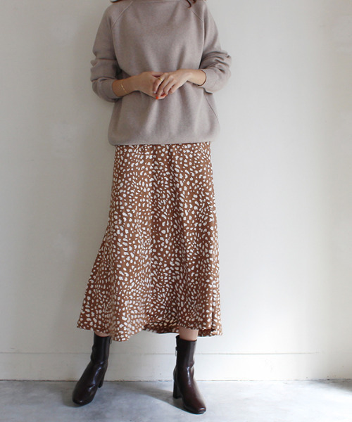 https://zozo.jp/shop/moderobe/goods/52979893/?did=87672307&rid=1203