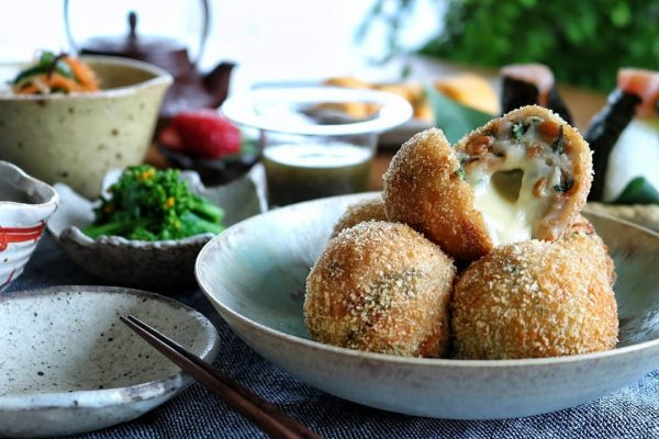 秋レシピのアレンジ料理！里芋コロッケ