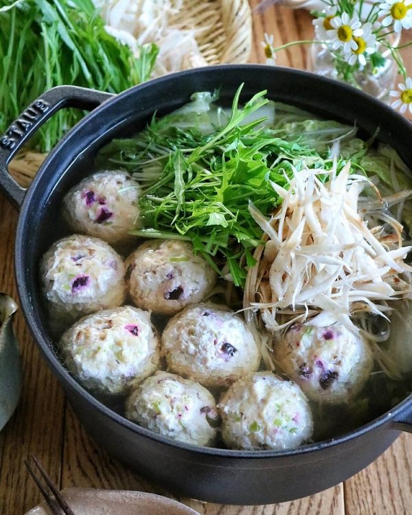 ごぼう大量消費レシピ！鶏団子とごぼうの鍋