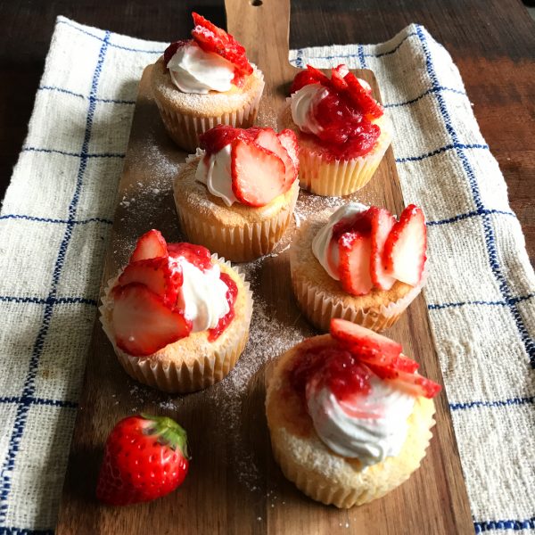 レンジの簡単お菓子レシピ！カップケーキ