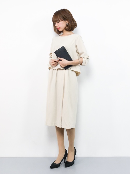 卒業式の日のママコーデ 21最新 おしゃれフォーマルなスーツの着こなし術 Folk