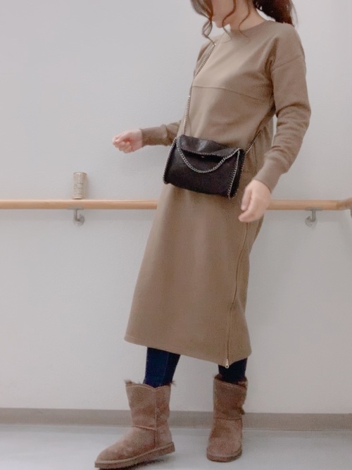 Uggのブーツに合う冬コーデ 21 おしゃれな足元が際立つ着こなしをご提案 Folk