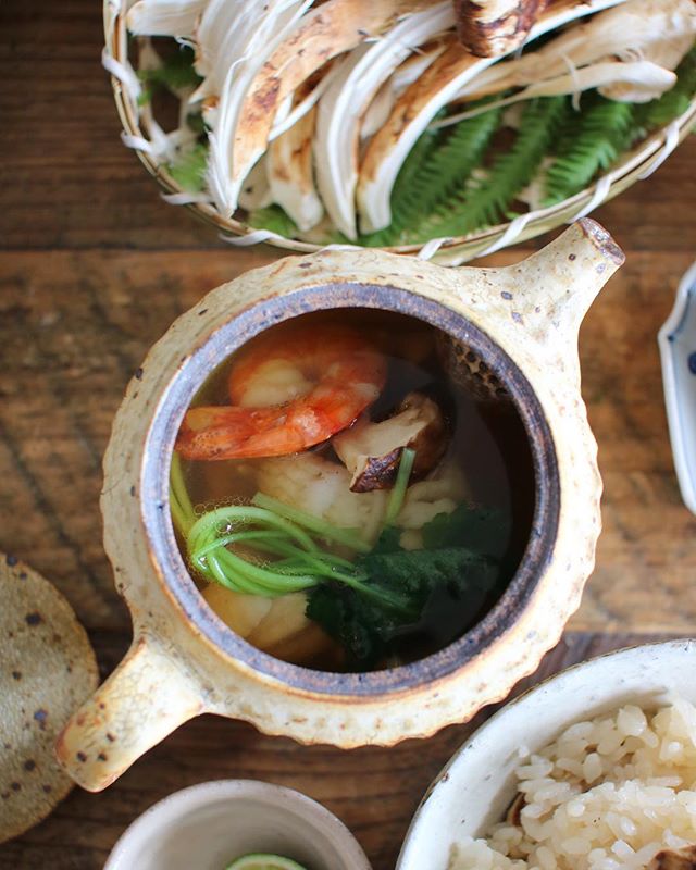一年に一度は食べたい！松茸の土瓶蒸し風