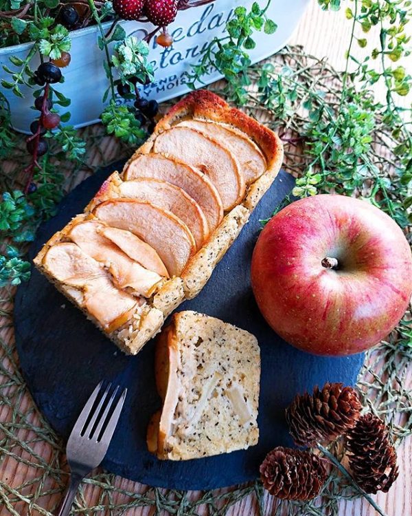 旬のリンゴと紅茶の美味しいパウンドケーキ