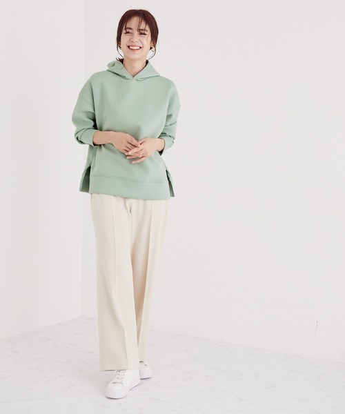 大人女子のパーカーコーデ 21最新 失敗しない流行りの着こなしテク Folk