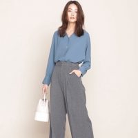 リモートワークにも使える！上半身がポイントのリラックスお仕事コーデ14選