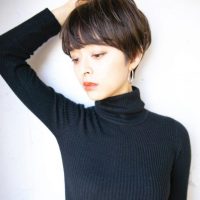 ラウンド前髪が大人女子におすすめ！重めや短めでも挑戦しやすいヘアスタイル♪