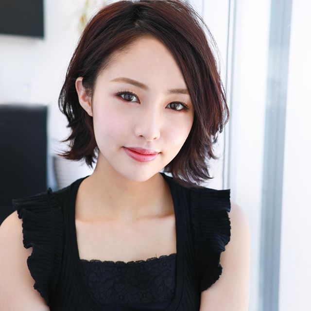 ドレスに似合う髪型特集 大人女性の華やかスタイルアレンジ Folk