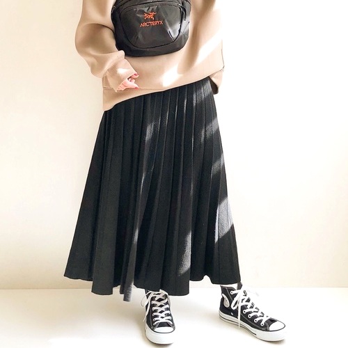 黒いスニーカーの大人コーデ選 21 レディースの旬な着こなし方 Folk