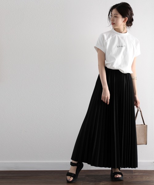 黒スカートに合う大人コーデ選 21 定番アイテムを使った旬の着こなし Folk