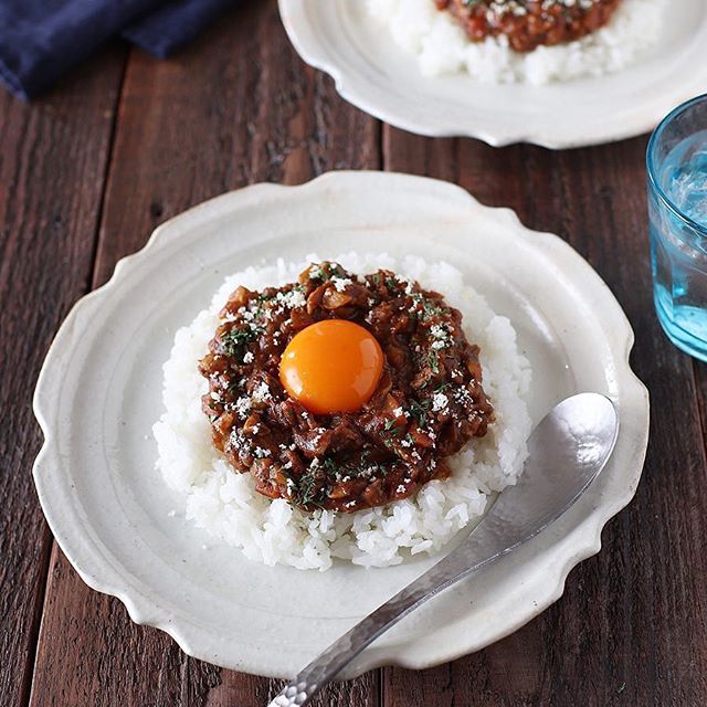 カレーを綺麗に盛り付けるコツをご紹介 ワンランク上のおしゃれなお家ご飯に Folk