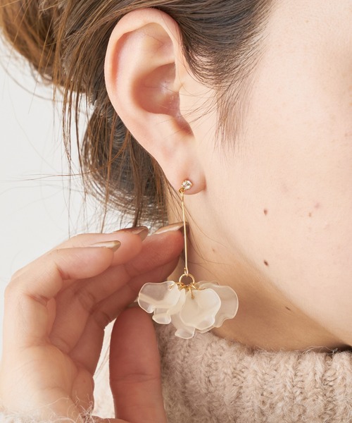 ドロップフラワーピアス