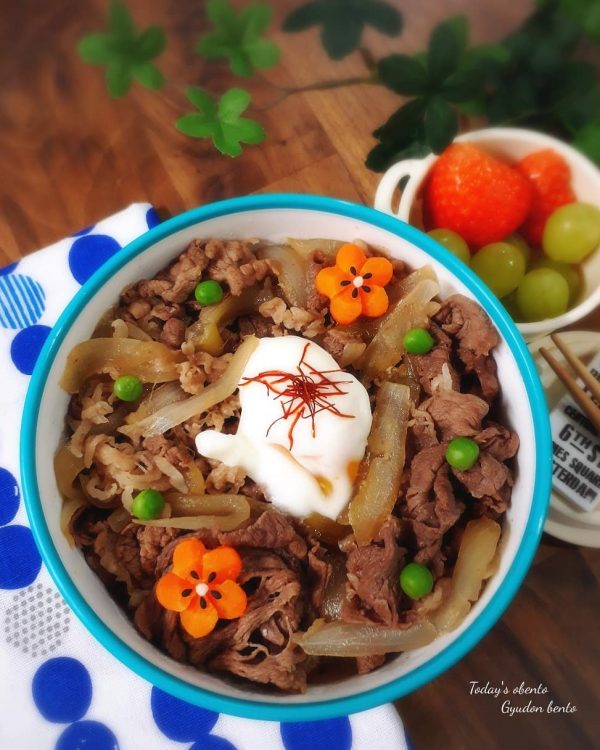 簡単のっけ弁当の人気レシピの牛丼