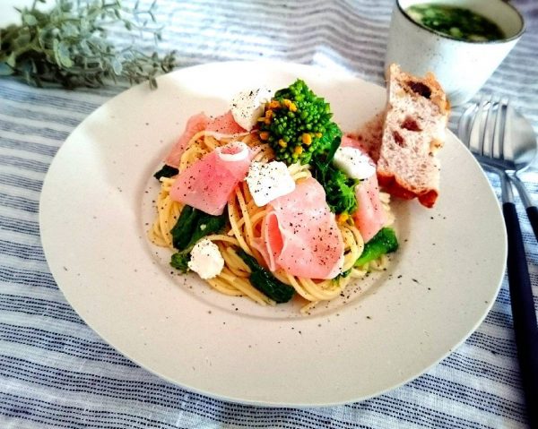 春が旬の菜の花の和風クリームチーズパスタ