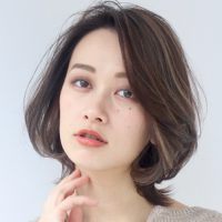 《くびれヘア》ってどんなヘアスタイル？女性らしいシルエットで差をつけよう♪