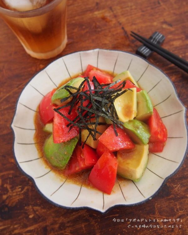 牡蠣鍋に合う☆アボカドトマトの和サラダ