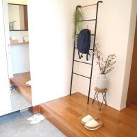 コートやバッグを吊るしてすっきり♪お洒落に片付く収納グッズ＆アイデア集