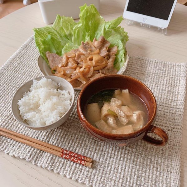 豚の生姜焼きの昼ごはん