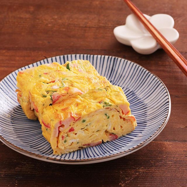 朝ごはんの献立にぴったりな具だくさん卵焼き