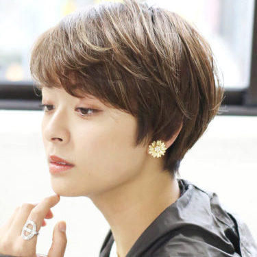 ショートカットに似合う春らしいヘアカラーって トレンドの髪色を大公開 Michill ミチル ショートカットに似合う春らしいヘアカラーって トレンドの髪色を大公開 Michill ミチル