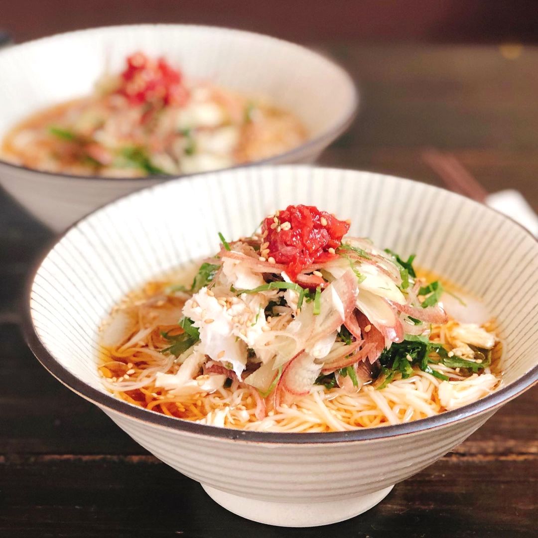 そうめんをもっと美味しくさっぱり食べたい 定番 変わり種まで人気なアレンジレシピ Folk