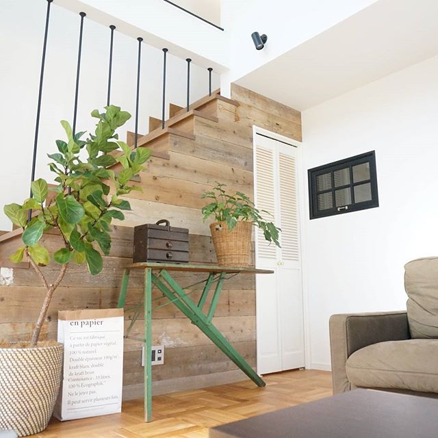 おしゃれなお家は階段までこだわる リビングや玄関のかっこいいデザイン実例 Folk