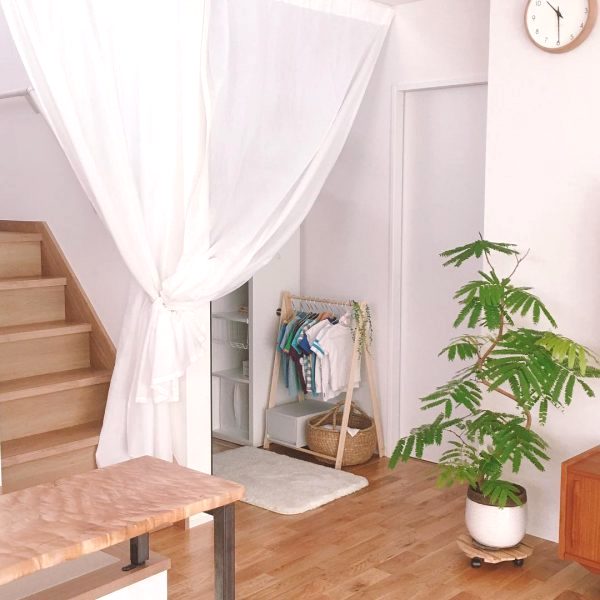 子供服はリビングに収納するのが正解 おしゃれで便利なアイデアをご紹介 Folk